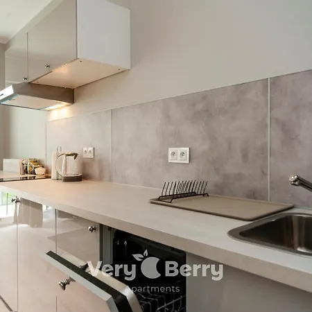 Very Berry - Niedzialkowskiego 25a Apartment
